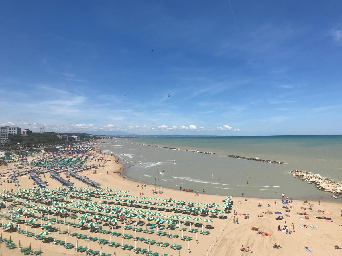 La Gemma Nel Borgo B&B Термоли Экстерьер фото