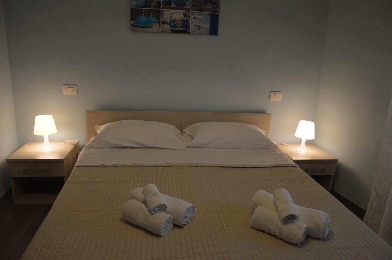 La Gemma Nel Borgo B&B Термоли Экстерьер фото
